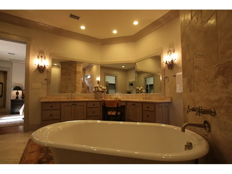 Lowcountry House Plan Master Bathroom Photo 06 - Cottonlane Lowcountry Home 024S-0028 - Search House Plans and More