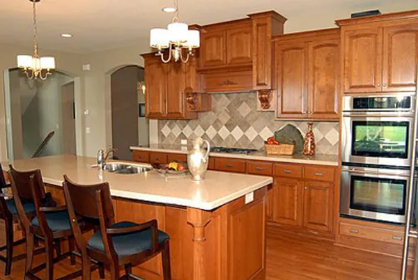 Arts & Crafts House Plan Kitchen Photo 03 - Annapolis Luxury Craftsman Home 072S-0002 - Search House Plans and More
